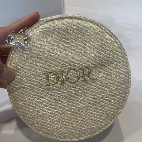New Dior Gold Round Trousse Vanity Case with mirror - Picture 3 of 9